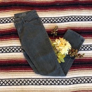 *600 Levi’s Skinny Jeans